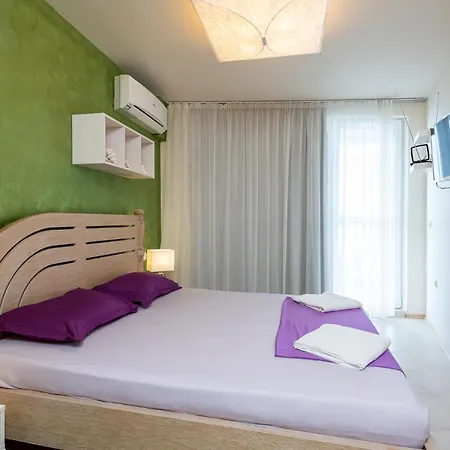Solero Apartment *